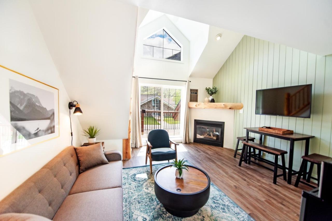 Waterton Glacier Suites Εξωτερικό φωτογραφία